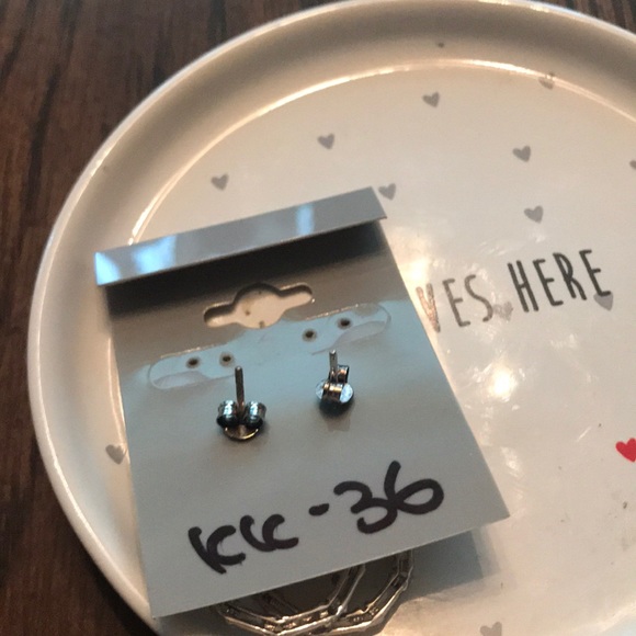 Sterling earrings never worn - Picture 3 of 3